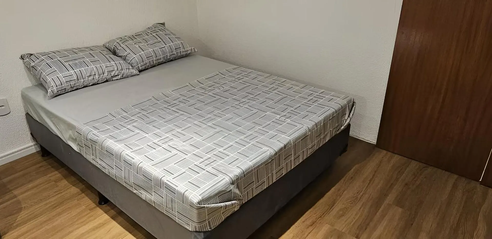 Apartamento Suites - 100M Da Praia Do Forte - Cabo Frio Com Ar E Wi Fi