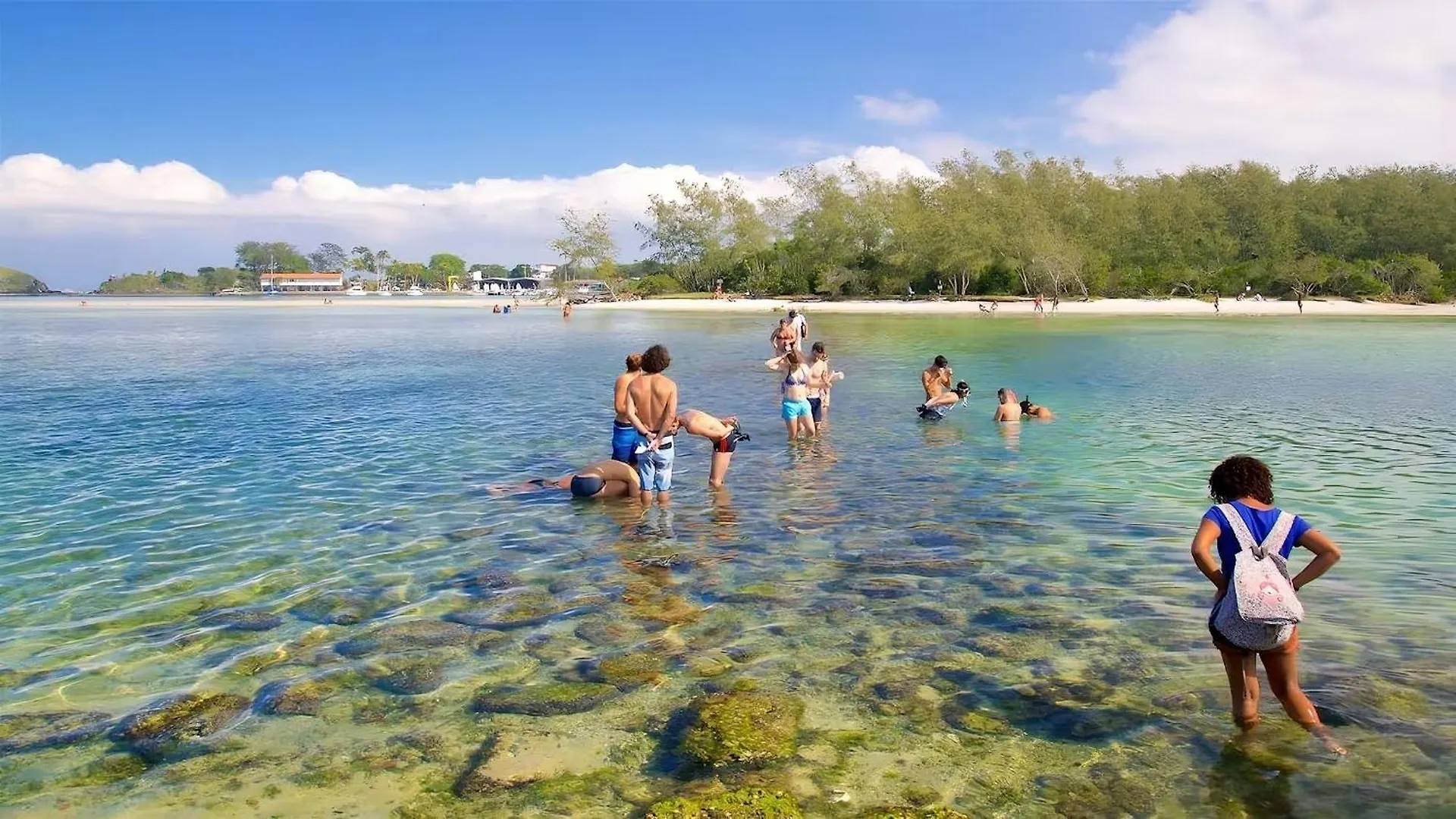 Apartamento Suites - 100M Da Praia Do Forte - Cabo Frio Com Ar E Wi Fi Brasil