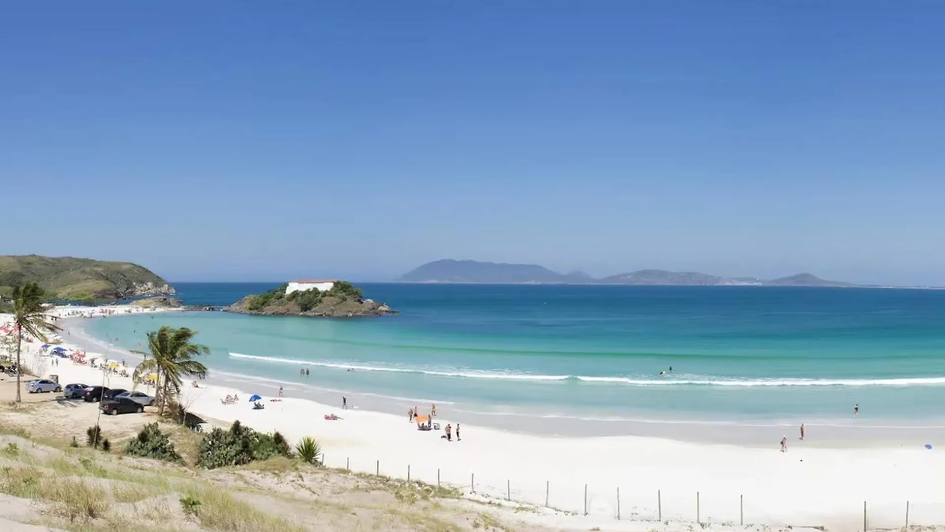 Suites - 100M Da Praia Do Forte - Cabo Frio Com Ar E Wi Fi 0*,  Brasil