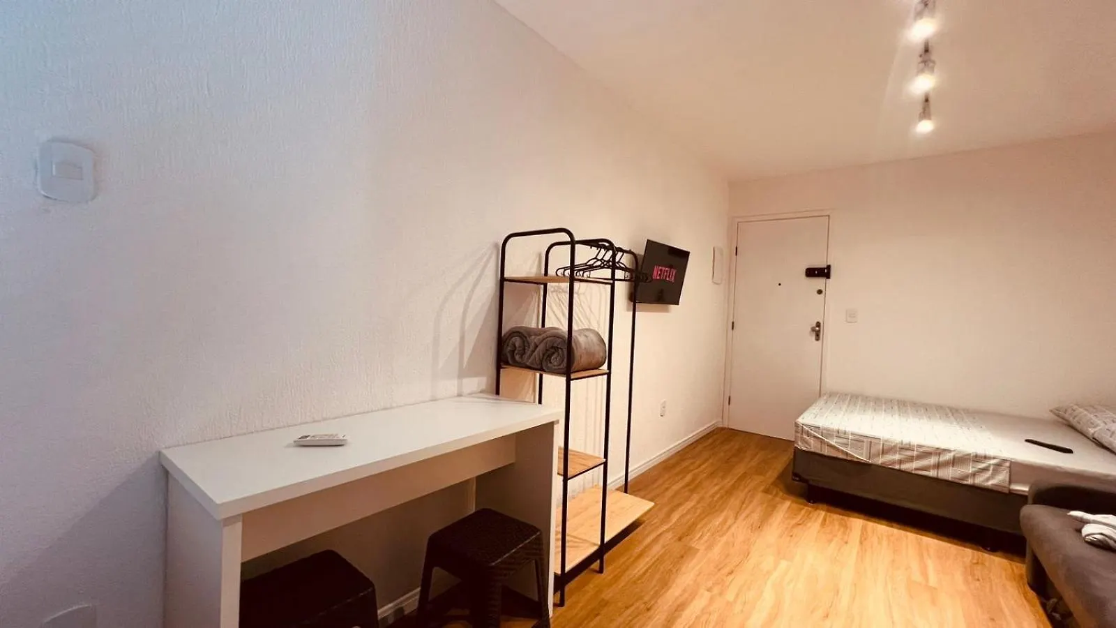 Appartamento Suites - 100M Da Praia Do Forte - Cabo Frio Com Ar E Wi Fi