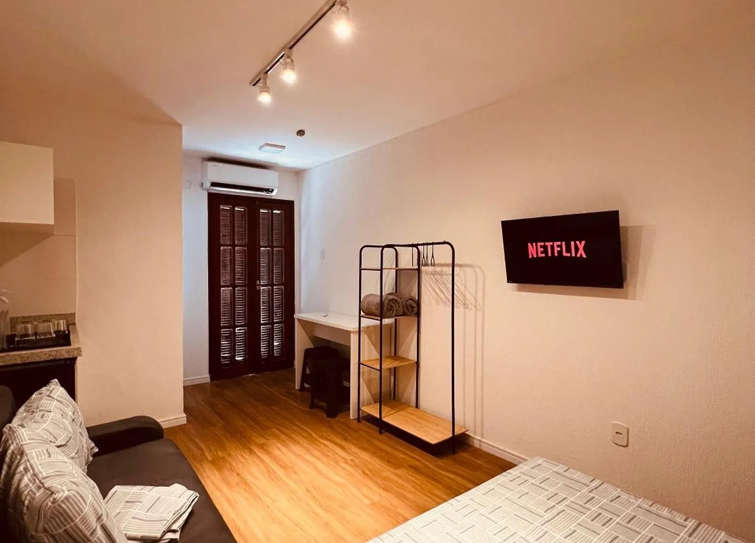 Suites - 100M Da Praia Do Forte - Cabo Frio Com Ar E Wi Fi Appartamento